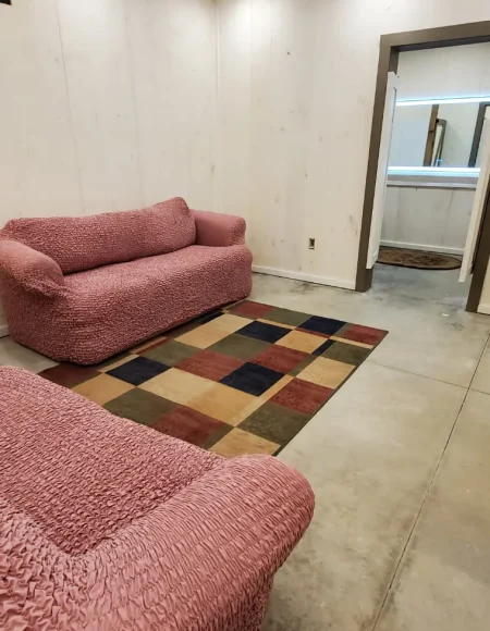 8833736052
