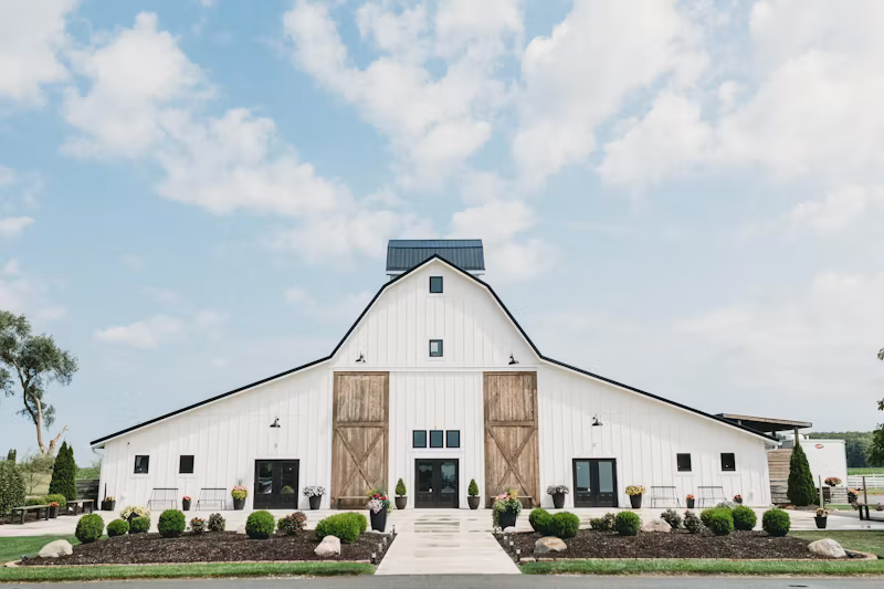 Barn Wedding Reception Ideas | Sunflower Hills